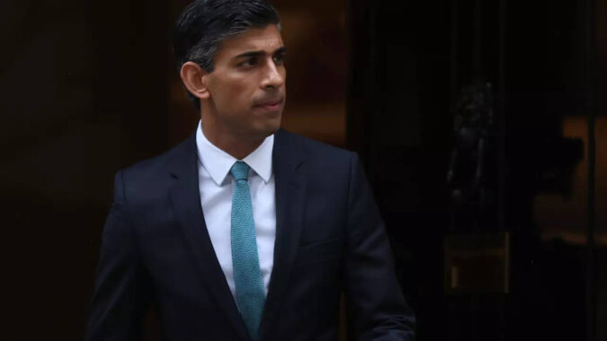 Rishi Sunak: UK police 'looking into' video of PM Rishi Sunak sans seatbelt | World News