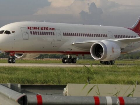 Here's why Singapore Airlines is investing in Air India