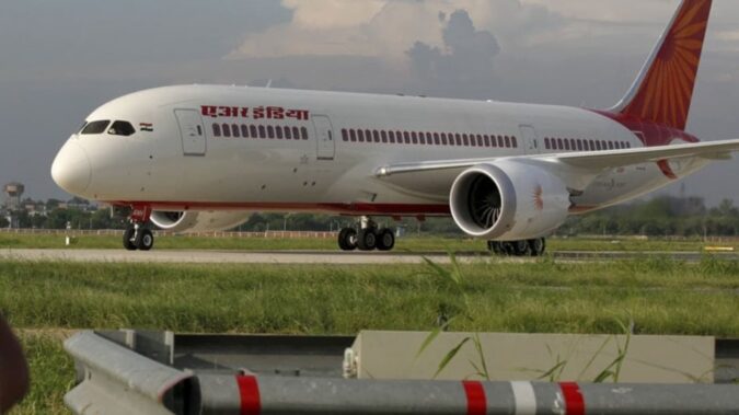 Here's why Singapore Airlines is investing in Air India