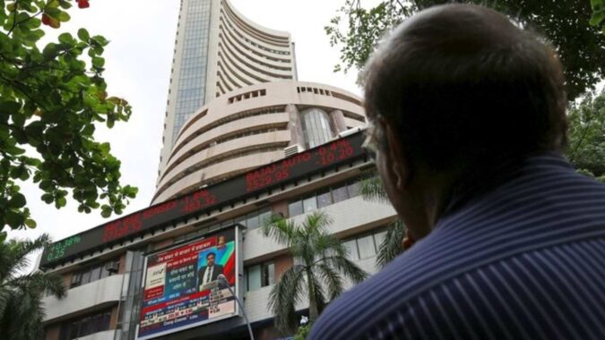 Sensex ends week in red at 60,683, Nifty slumps to close at over 17,850