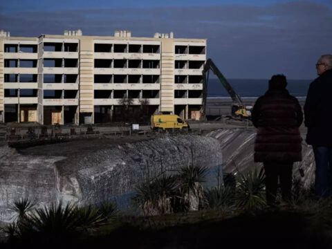 France destroys seaside flats threatened by coastal erosion