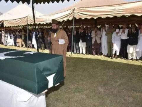 Musharraf buried in Karachi - Times of India