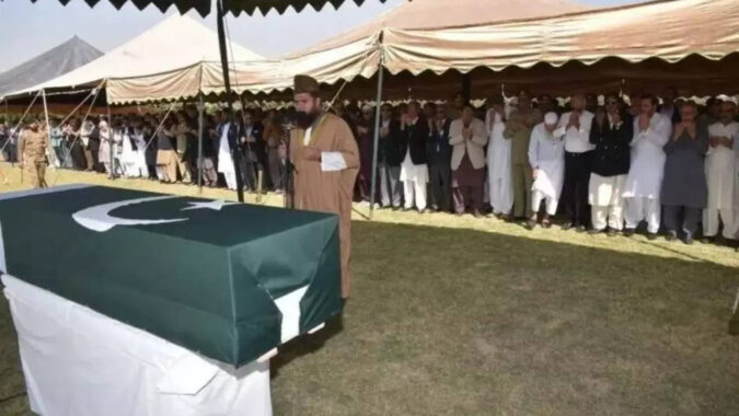 Musharraf buried in Karachi - Times of India