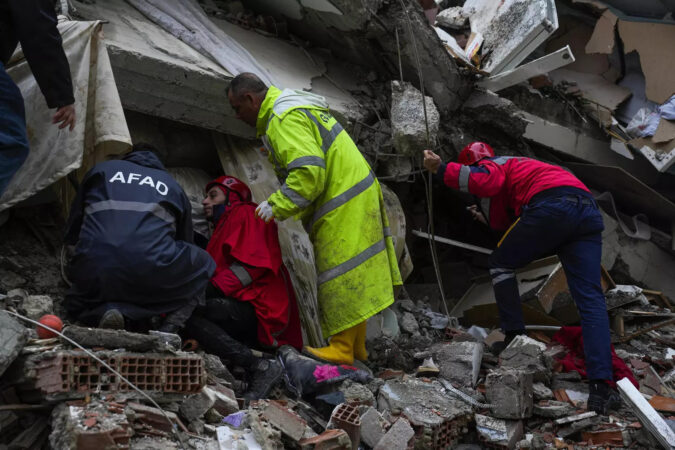 Turkey: 'Waiting for our dead': Anger builds at Turkey's earthquake response