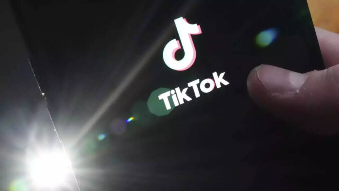 Tiktok: Explainer: Canada latest to ban TikTok on government phones