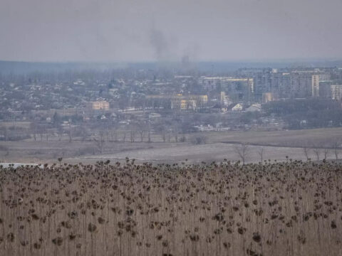 Russians tighten noose on Ukraine's Bakhmut, situation 'extremely tense'