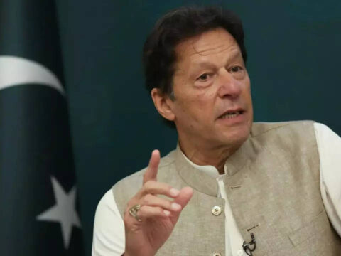 Imran: Pakistan court grants ex-PM Imran interim bail in Toshakhana case