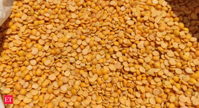 Tur, urad prices jump by 8-10% in a month