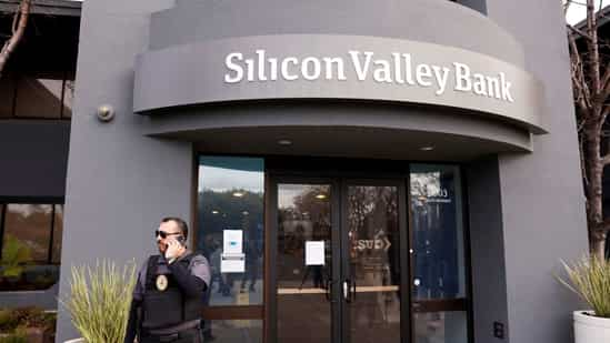 A security guard stands outside of the entrance of the Silicon Valley Bank headquarters in Santa Clara, California, U.S.(REUTERS)