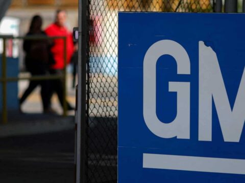 General Motors cutting hundreds of jobs to reduce costs: Report