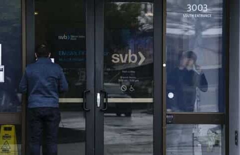 The implications of the collapse of SVB on Indian-Americans and their companies are very serious.(Bloomberg)