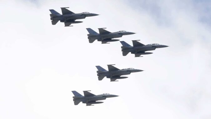 China sends over 20 fighter jets to Taiwan after US' $619m arms sale agreement