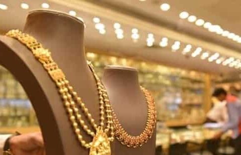 According to jewellers, the introduction of GST at 3% on gold and 18% on making charges has led to a hike in gold jewellery price.(HT File Photo)