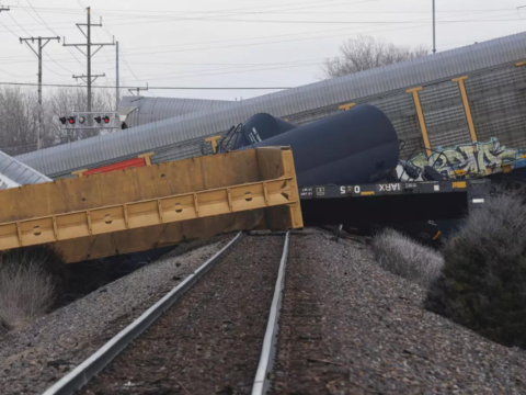 Norfolk Southern: 20 cars of Norfolk Southern cargo train derail in Ohio