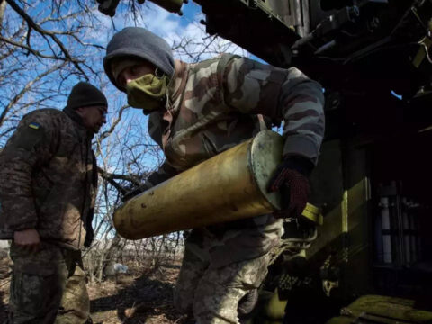 Bakhmut: Ukraine, Russia say hundreds of enemy troops killed in battle for Bakhmut