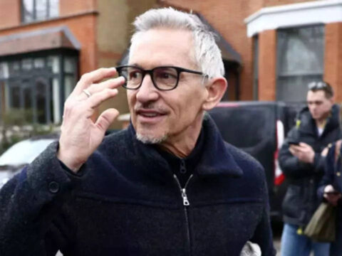 Lineker: BBC seeks to end tweet row, brings Lineker back