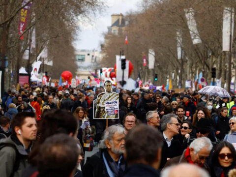 France bans pension protests opposite parliament