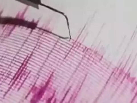 2 dead as powerful 6.8 magnitude earthquake jolts Pakistan