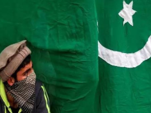 Pakistan: Pakistan court sentences man to death for blasphemy