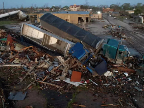 Tornadoes rip through Mississippi, killing at least 25