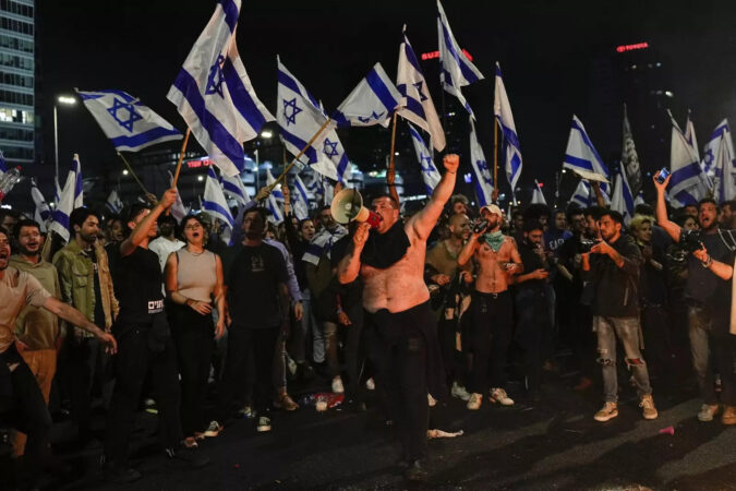 Mass protests in Israel over judicial changes: What's it all about?