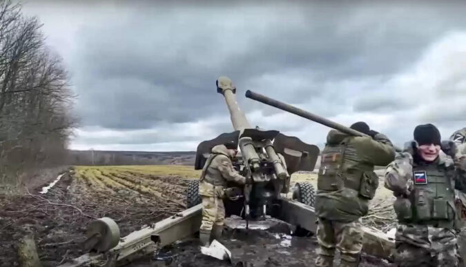 Ukraine Troops Finish Training On UK Tanks: Ukraine troops finish training on UK Challenger tanks