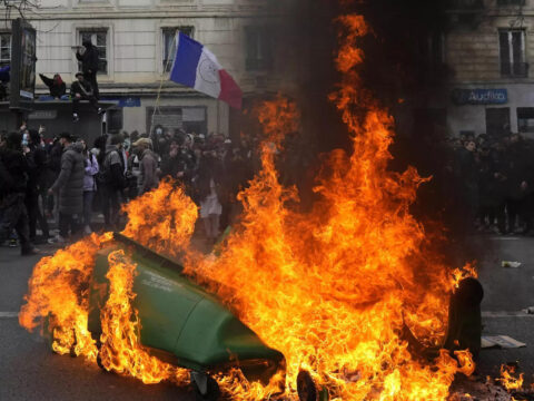 Paris Protest Update: Paris trash strike ends, smaller pension protest turnout