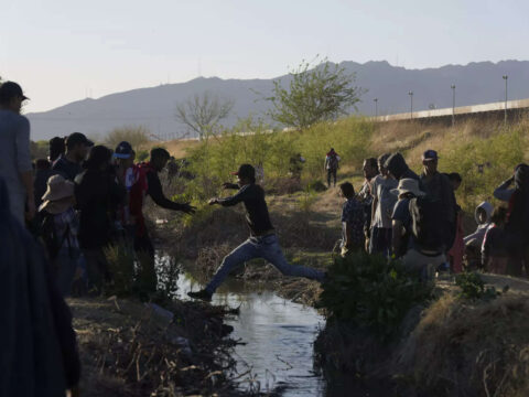 Mexican Investigating Fire At Migrantants: Mexican prosecutors investigating murder in deadly fire at migrant center