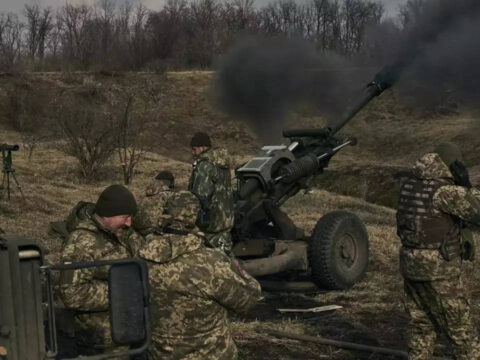 Bakhmut: Ukraine sees Russian progress in eastern frontline city of Bakhmut