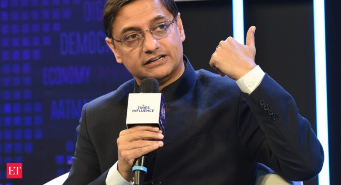 sanjeev sanyal: Indian economy not falling behind. likely to grow at 6.5pc in FY24: Sanjeev Sanyal