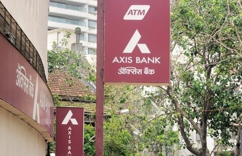 Axis Bank shares fall(MINT_PRINT)