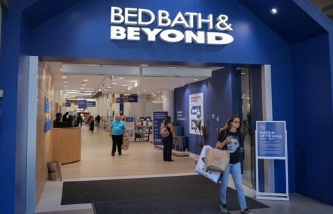 FILE PHOTO: A person exits a Bed Bath & Beyond store in Manhattan, New York City, U.S., June 29, 2022. REUTERS/Andrew Kelly/File Photo(REUTERS)