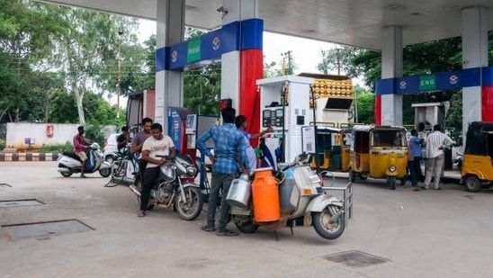 Petrol and diesel prices change according to the average price of benchmark fuel in the international market and foreign exchange rates. (Representative)