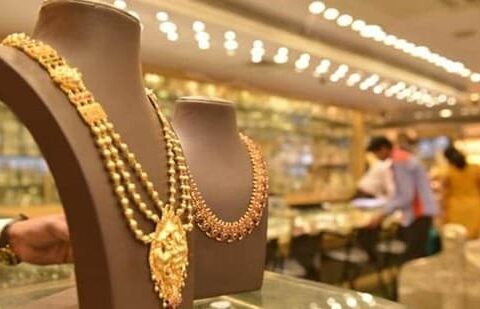 The price of gold is affected by factors including global demand, currency, interest rates.(Mint file)