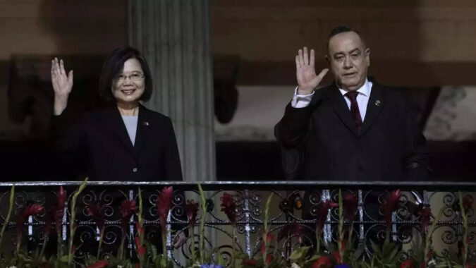 Taiwan: Taiwan leader scrambles for allies in Central America visit