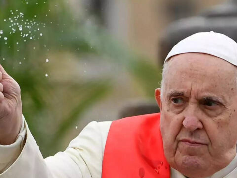 Pope Francis: Pope thanks well-wishers after illness, presides over mass