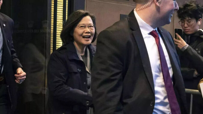 China warns US House Speaker not to meet Taiwan president