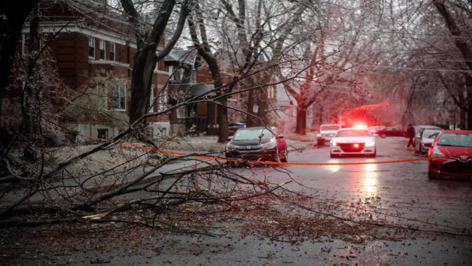 8,00,000 lose power as freezing rain hits Ontario and Quebec