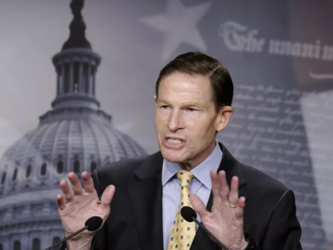 US Senator Blumenthal fractures leg, to undergo 'routine' surgery