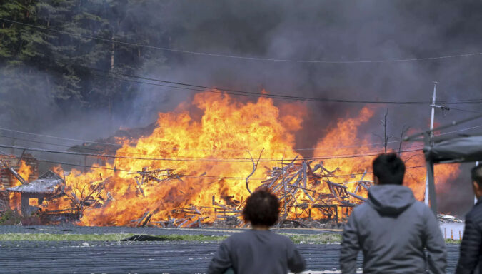 South Korea city wildfire fanned by strong winds, 300 residents evacuate homes