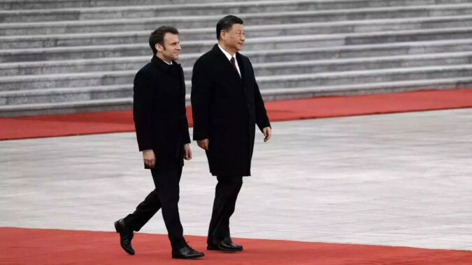 Macron: Macron praised in China for 'brilliant' Taiwan comments