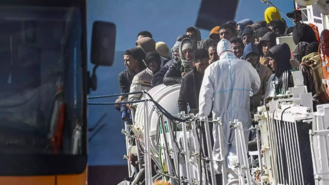 Italy Pushes Crackdown On Migrants: Italy pushes crackdown on migrants reaching its shores