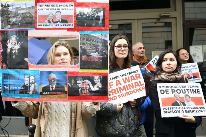 Protesters in Paris rally against 'blood money' of Russian deputy defence minister