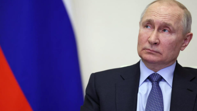 Putin: Kremlin: Putin to decide whether to attend BRICS meeting in South Africa closer to time