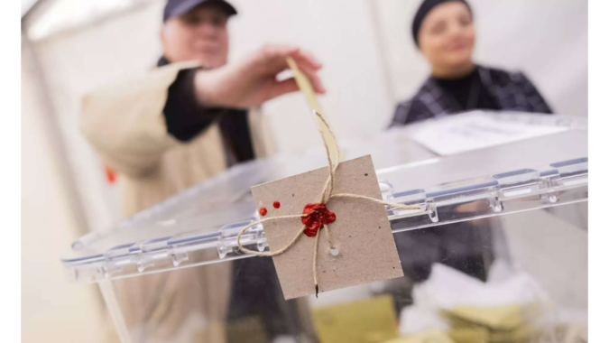 Turkish citizens abroad begin voting in national election