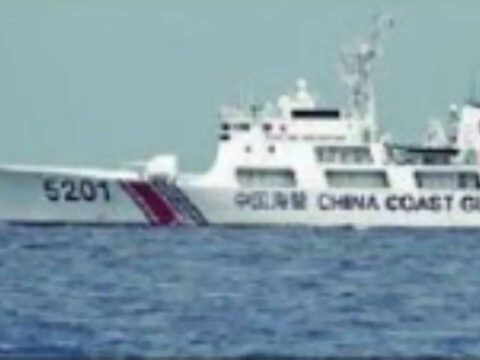 Chinese ship blocks Philippine vessel in South China Sea