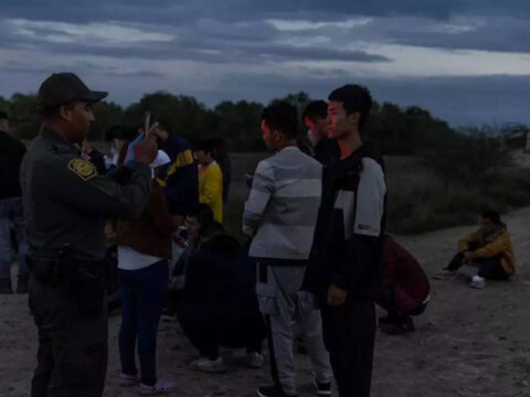 Chinese migrants find tips on social media for long trek to US-Mexico border