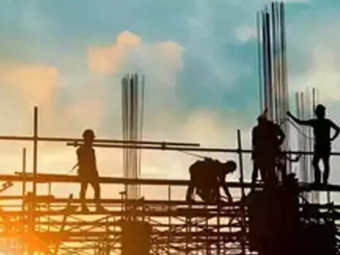 infra projects: 384 infra projects showed cost overruns of Rs 4.66 lakh crore in March quarter