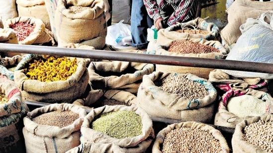 India's annual wholesale-price based index (WPI) fell for the first time in nearly 3 years in April, as prices softened across the board.(AFP)