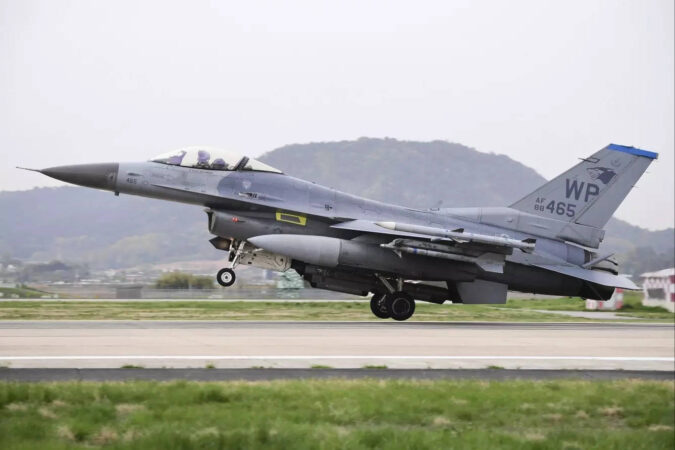 US F-16 jet crashes during training south of Seoul